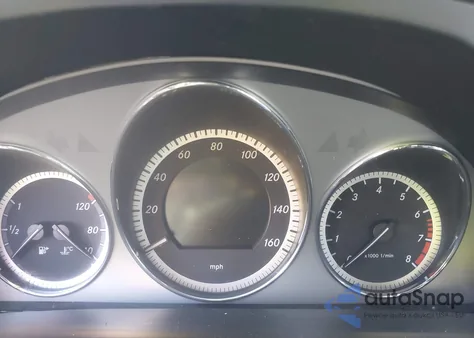 2011 Mercedes-Benz C 300 Luxury 4Matic/Sport 4Matic z USA, uszkodzony, nr VIN WDDGF8BBXBA496308